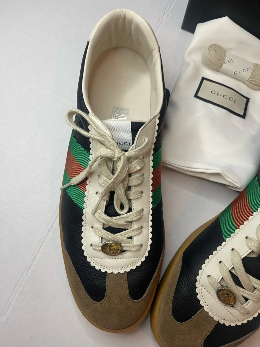 Gucci bag size
